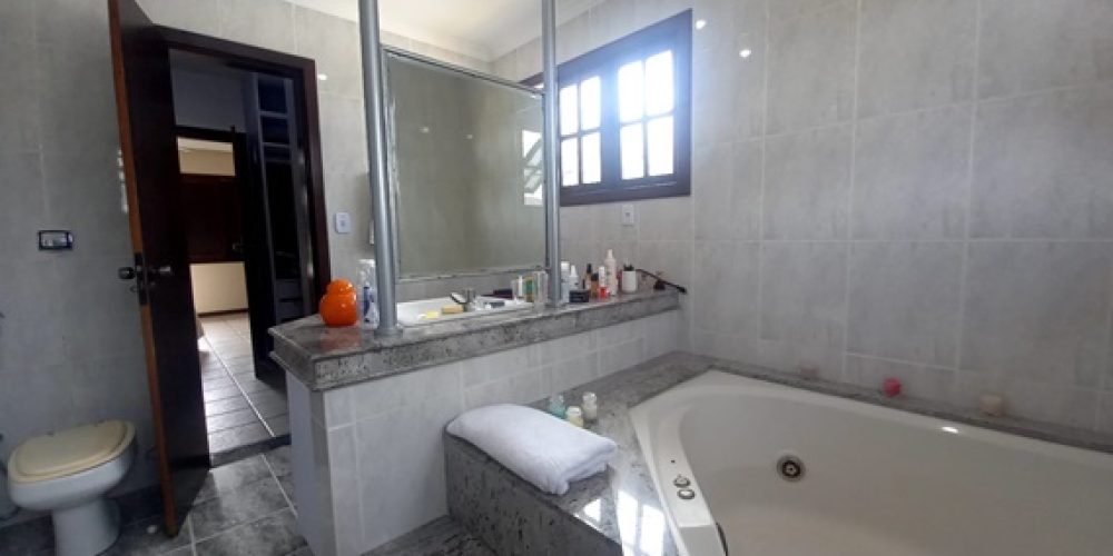 WhatsApp Image 2025-10-28 at 13.15.41 (1)